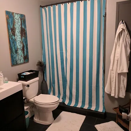 Modern, Spacious Guest Suite Near The Ocean